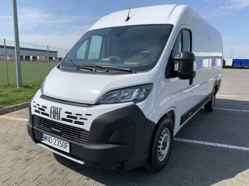 Fiat Ducato L4H2 — duży furgon dostawczy w wynajmie