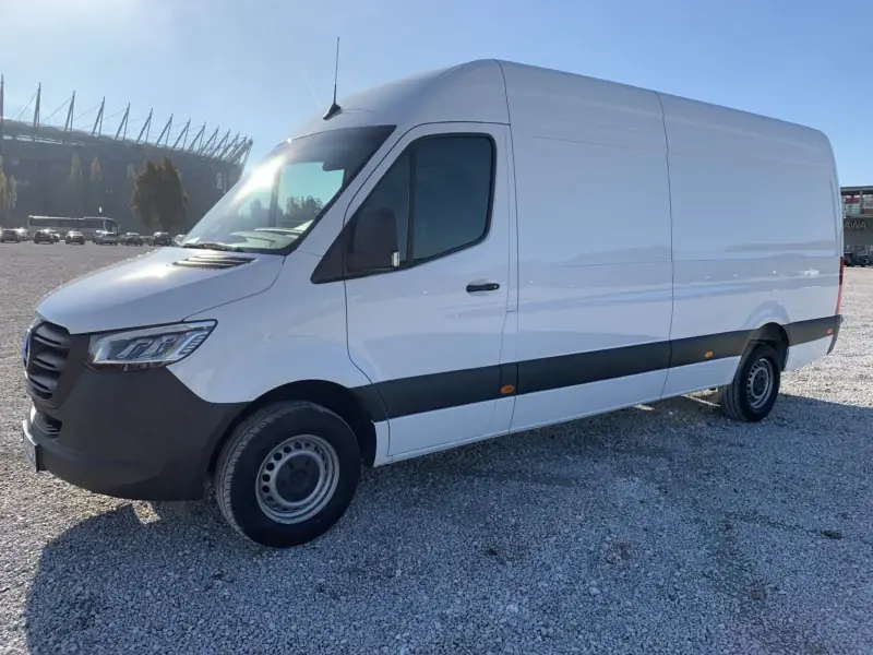 Mercedes-Benz Sprinter L3H2 automat — duży furgon dostawczy w wynajmie